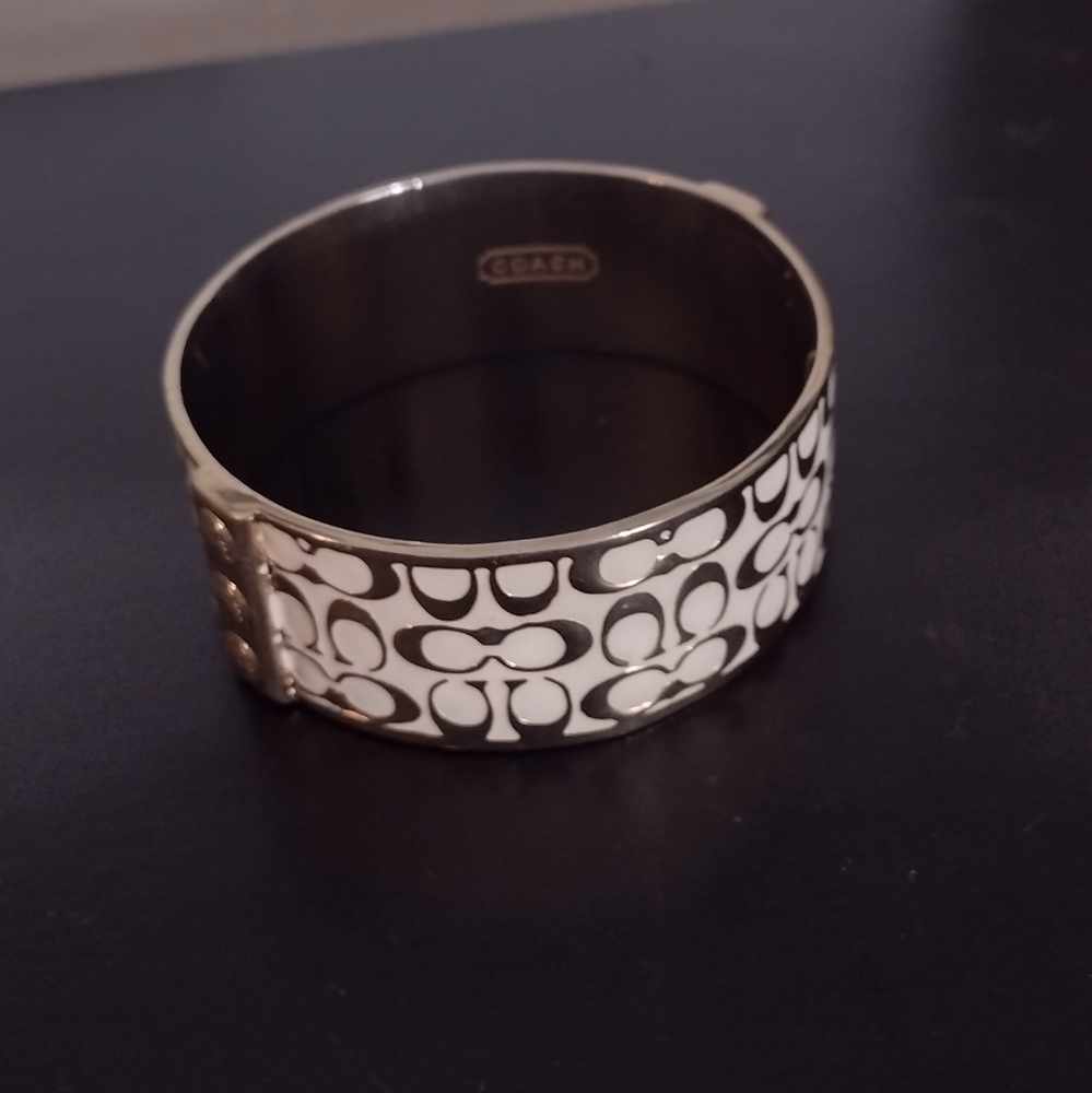 Auth Coach bangle - Picture 3 of 4